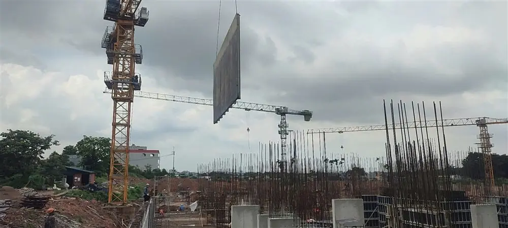 Dự án NOXH Minh Đức tháng 8 2026, công nhân thi công